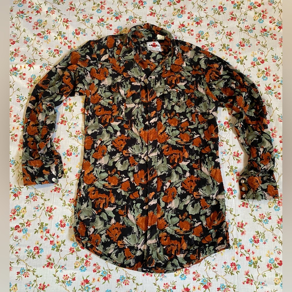 Vintage Cowboy MWG Pearl snap printed Rayon shirt, size Medium